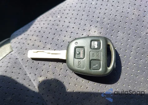 2002 Lexus Is 300 из США, поврежденный, VIN JTHBD192X20059971